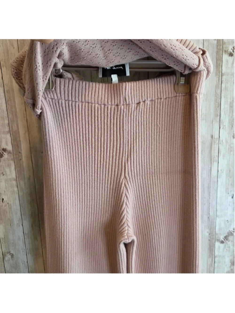 Women's two pieces Pink Rose Pink Knit Wide Leg Pants and blouse Set M NWOT